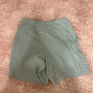 Lululemon lined pace breaker 7” inseam shorts small